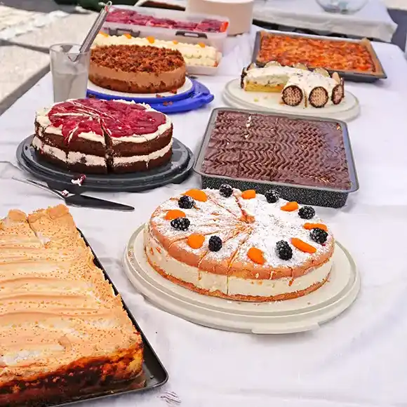 Haus- und handgemachte Kuchen und Torten